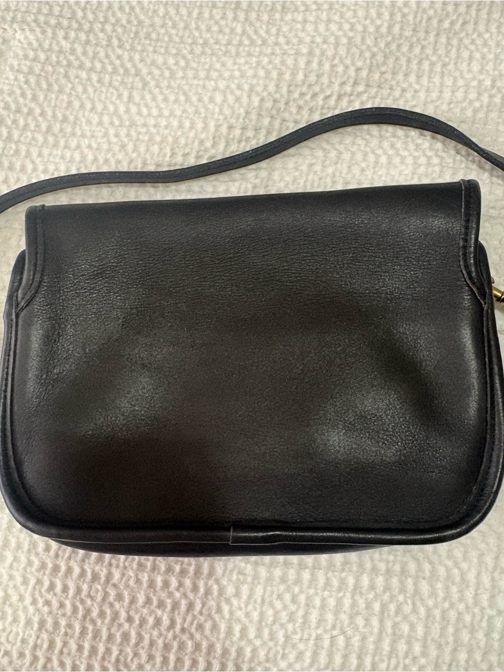 Classic Black Leather Crossbody Shoulder Bag - Picture 10 of 11